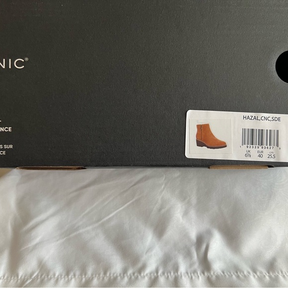 Vionic; Ladies; Water Repellent Suede Booties; Size 9 (40); Hazal - Picture 9 of 13